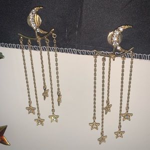 BN STARS!! MOONS!Gold color moon and star earrings